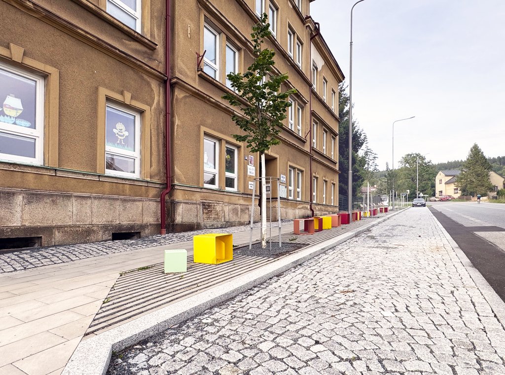 výsledky 04:  předprostor ZŠ Kokonín