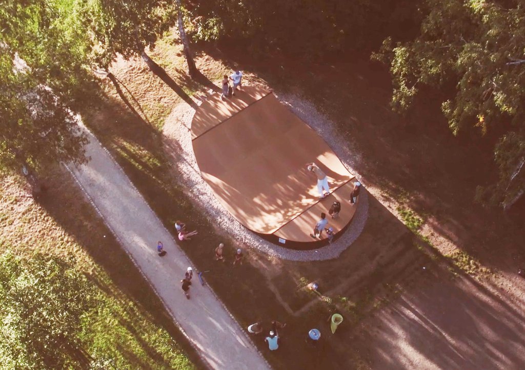 Výsledky práce 16 plus: minirampa než bude skatepark
