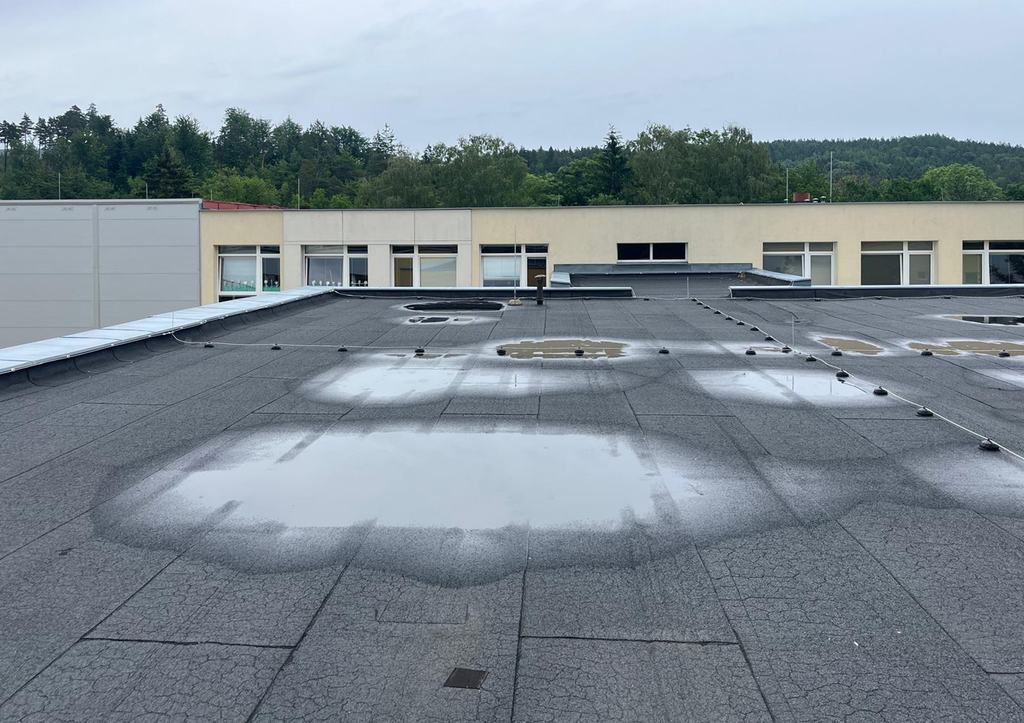 Výsledky práce 22: Opravy střech a přípravy na fotovoltaiku