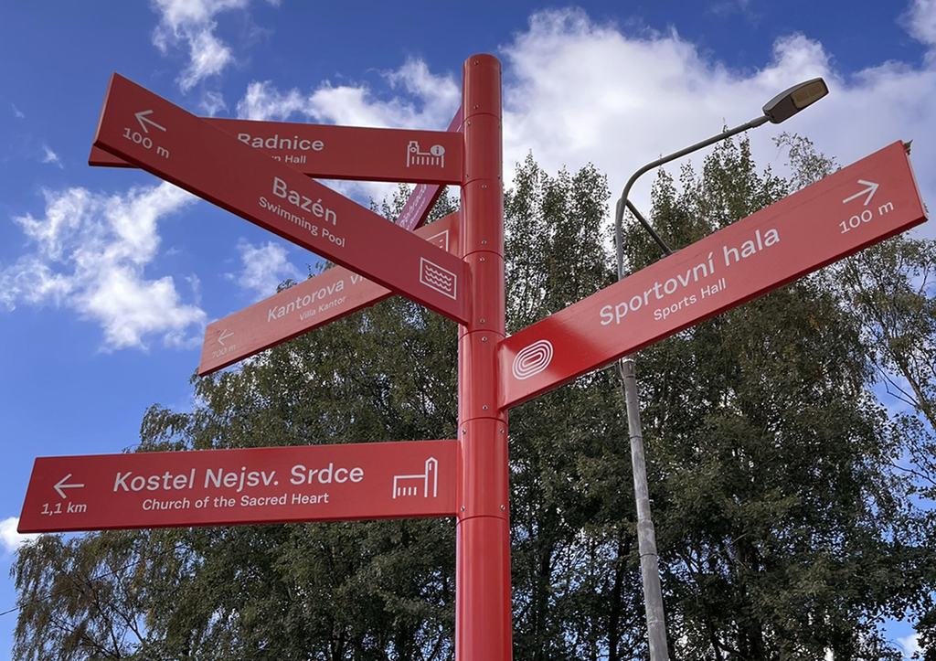 Výsledky práce 33: Navigační turistický systém